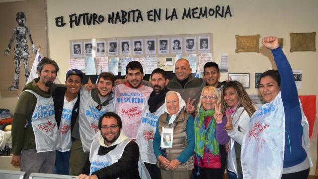 Nora Cortiñas acompañó el reclamo de los trabajadores despedidos del Posadas