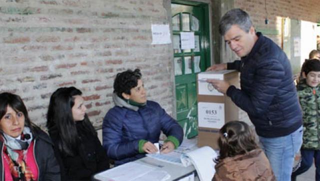 Zabaleta votó acompañado por su familia: “Esperamos una Argentina más justa”