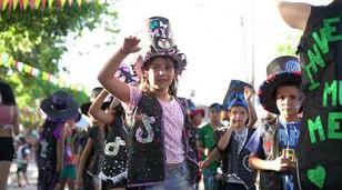 Pedacitos de carnaval llega al barrio El Pilar