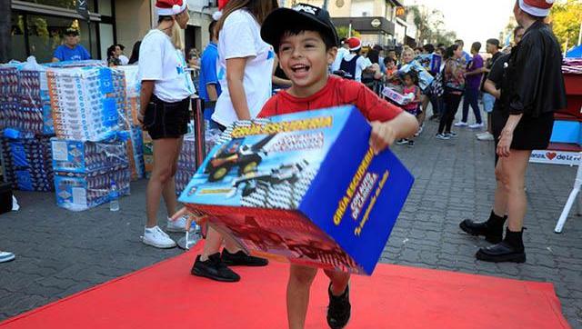 La Navidad llega a La Matanza con miles de regalos para chicos y chicas del distrito