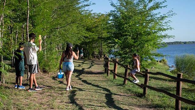 De exposiciones a caminatas guiadas: Propuestas en Moreno este fin de semana