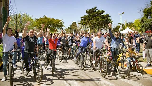 Ituzaingó celebra sus 30 años con una bicicleteada barrial