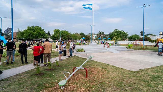 Moreno suma una plaza moderna y segura en Villa Herrero